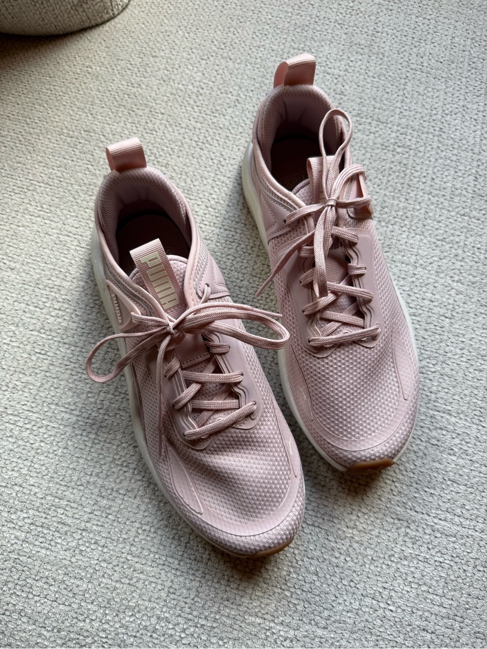 Puma Women’s Light Pink and White Athletic Sneakers - Picture 5 of 8